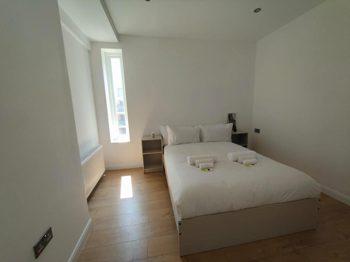 Latchmere Apartment London