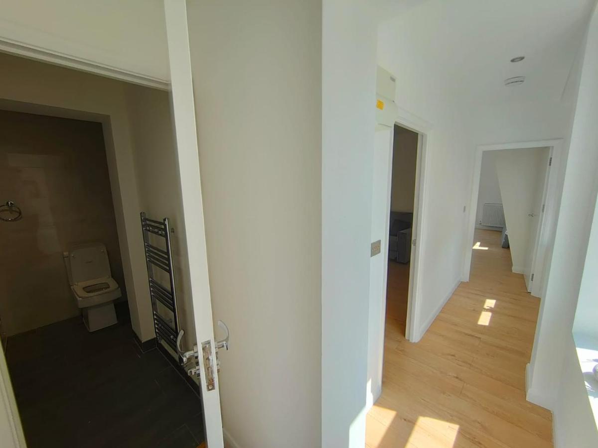 Latchmere Apartment