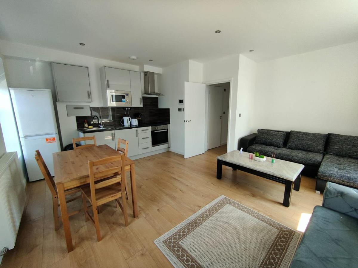Apartment Latchmere London