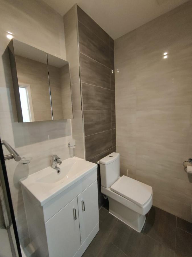 Latchmere Apartment London