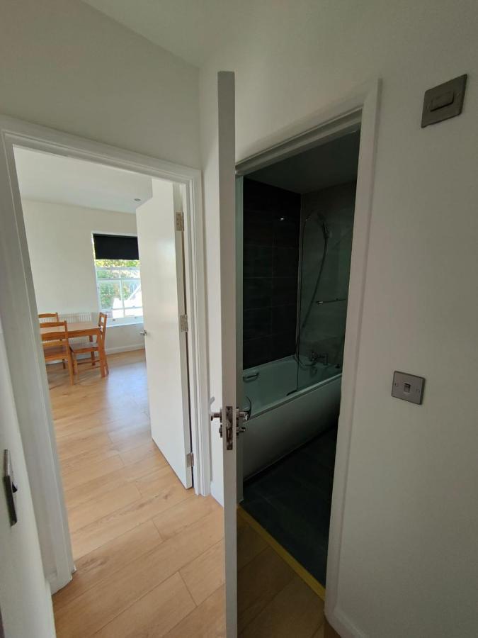 Latchmere Apartment London