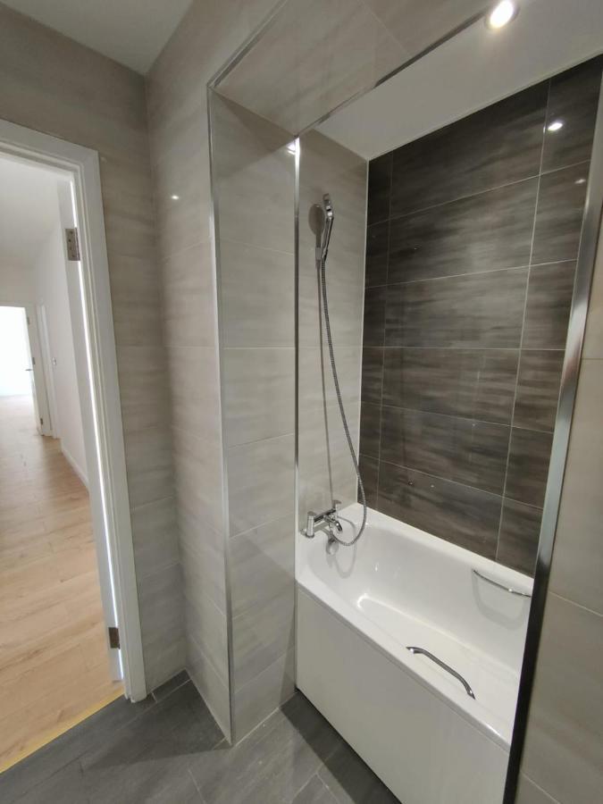 Latchmere Apartment London