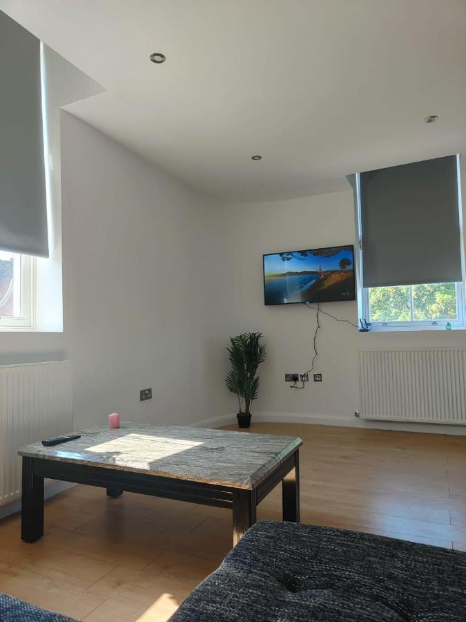 Latchmere Apartment London